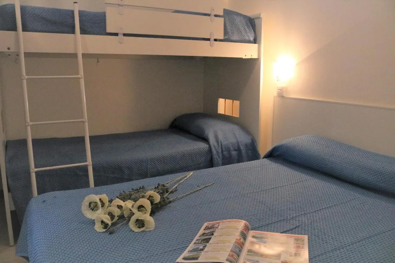 Stay Just Few Meters From The Beach Bibione Apartmán
